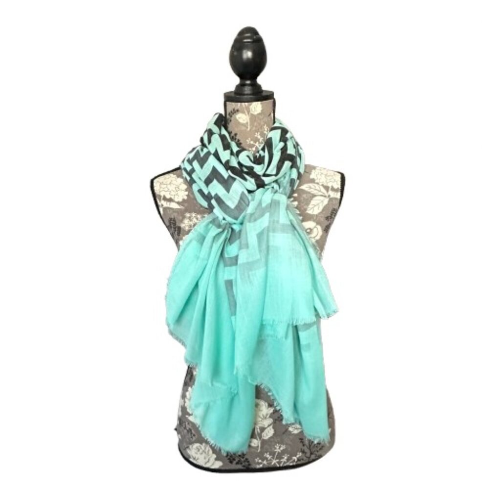 Steve Madden Women's OS Green Gray Geometric Wrap Around Beachwear Coverup Scarf